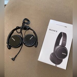 SONY Headphones. MDR - ZX110. Open Box.